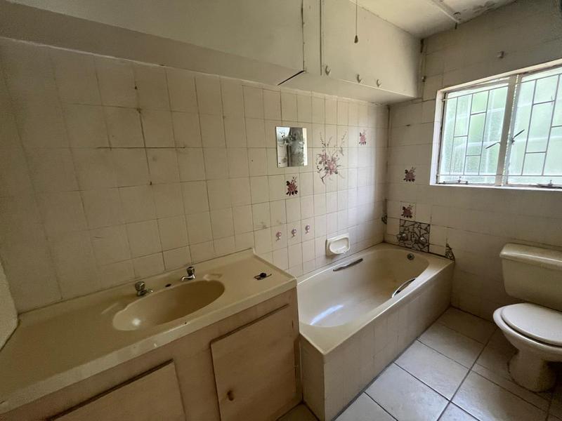 5 Bedroom Property for Sale in Alan Manor Gauteng