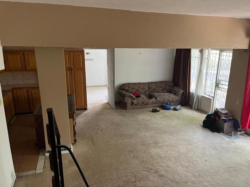 5 Bedroom Property for Sale in Alan Manor Gauteng