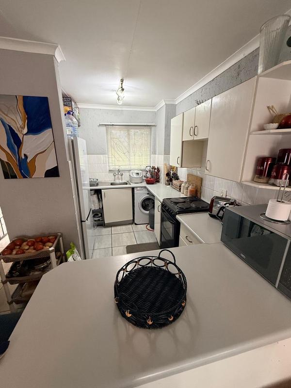 To Let 2 Bedroom Property for Rent in Glen Marais Gauteng