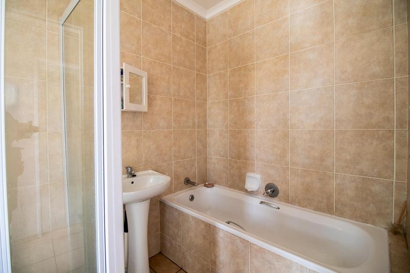 To Let 2 Bedroom Property for Rent in Pomona Gauteng