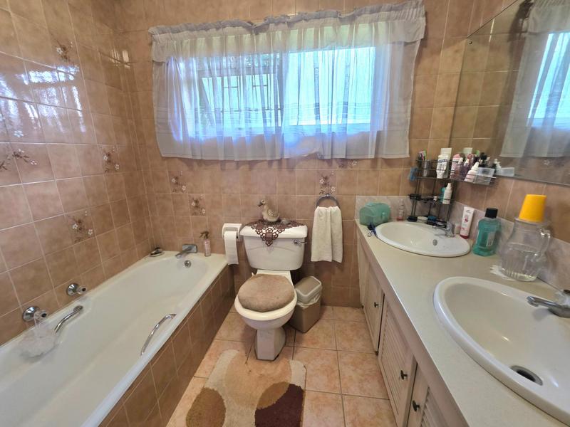 4 Bedroom Property for Sale in Sunward Park Gauteng