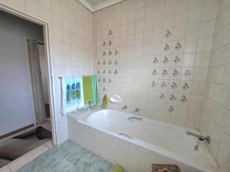 4 Bedroom Property for Sale in Sunward Park Gauteng