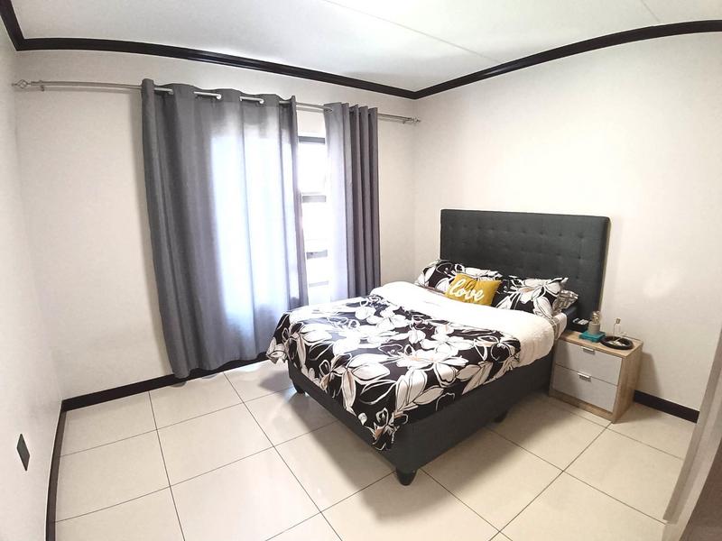 To Let 2 Bedroom Property for Rent in Blue Hills Gauteng