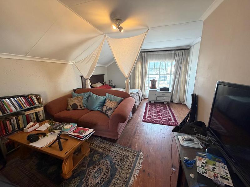 4 Bedroom Property for Sale in Sonneveld Gauteng