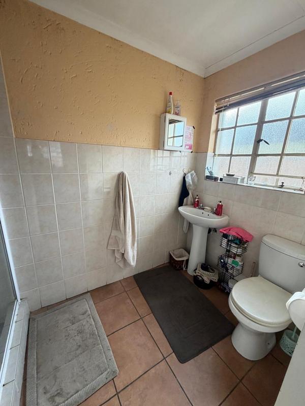 4 Bedroom Property for Sale in Sonneveld Gauteng