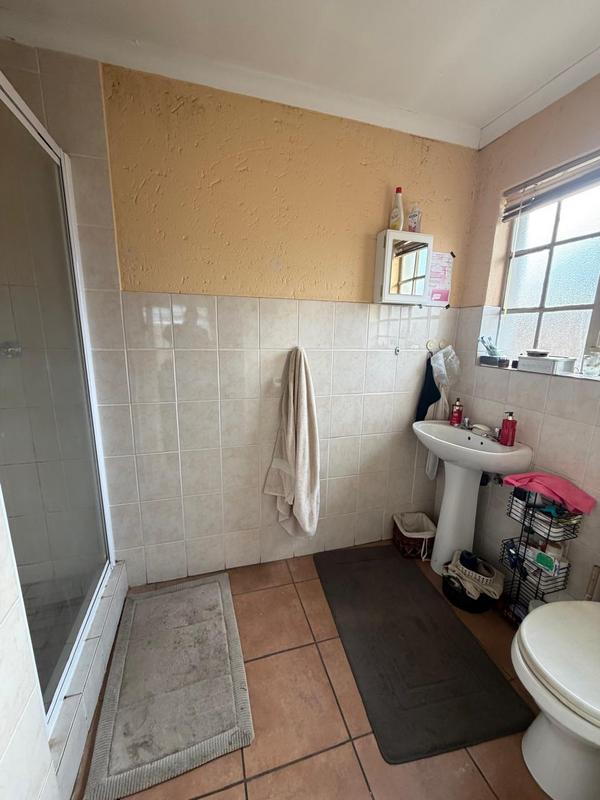 4 Bedroom Property for Sale in Sonneveld Gauteng