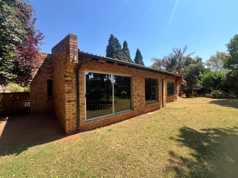 4 Bedroom Property for Sale in Sonneveld Gauteng