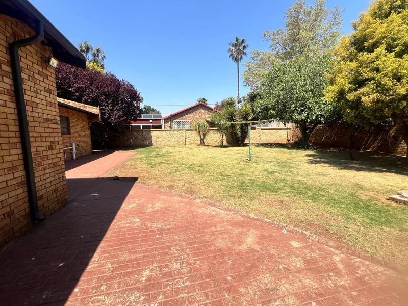 4 Bedroom Property for Sale in Sonneveld Gauteng