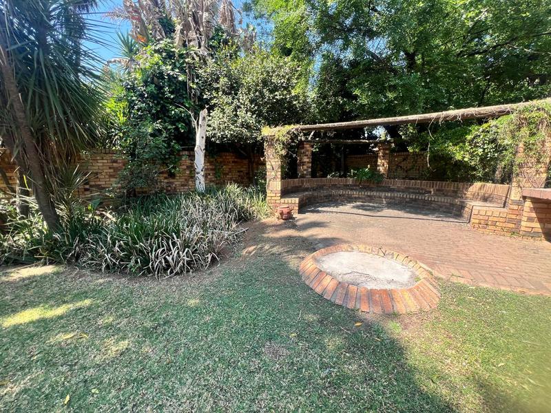 4 Bedroom Property for Sale in Sonneveld Gauteng
