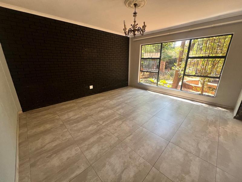 4 Bedroom Property for Sale in Sonneveld Gauteng