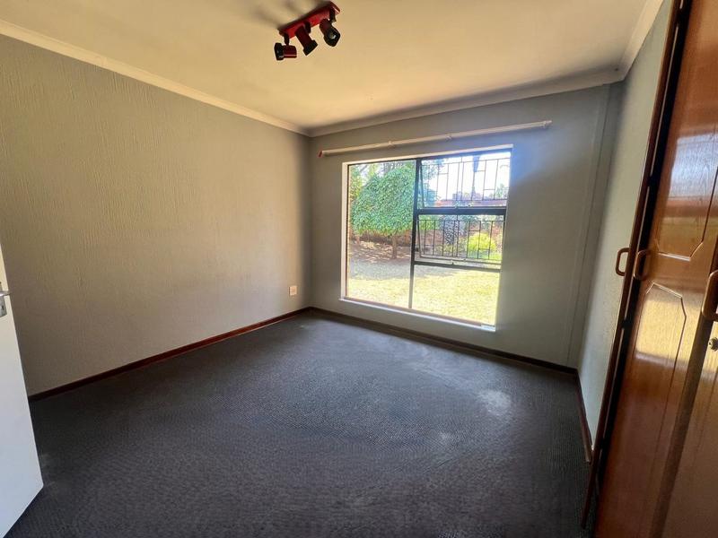 4 Bedroom Property for Sale in Sonneveld Gauteng