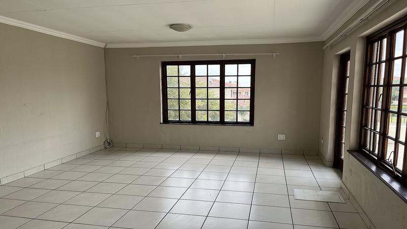 3 Bedroom Property for Sale in Noordwyk Gauteng