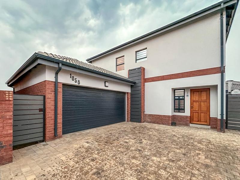 To Let 3 Bedroom Property for Rent in Parkhaven Gauteng