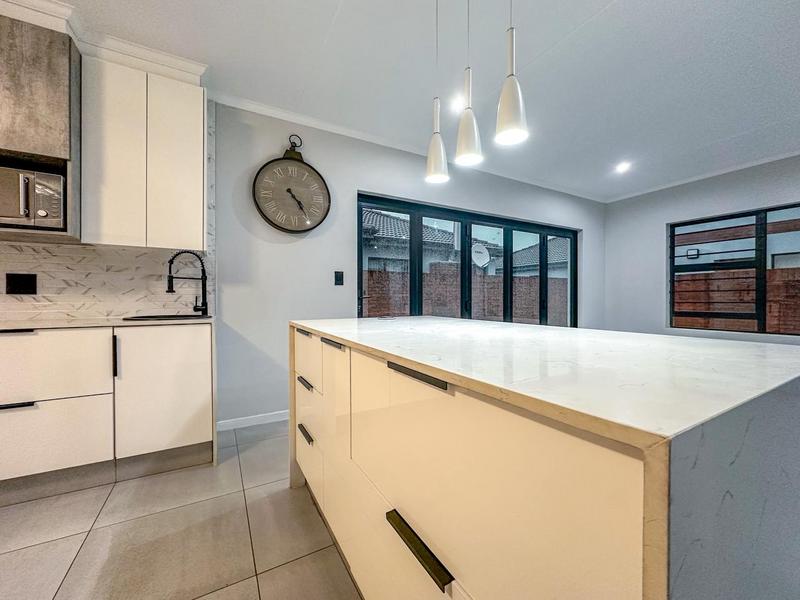 3 Bedroom Property for Sale in Parkhaven Gauteng