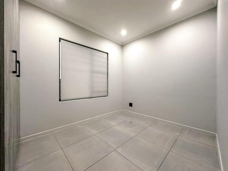 3 Bedroom Property for Sale in Parkhaven Gauteng