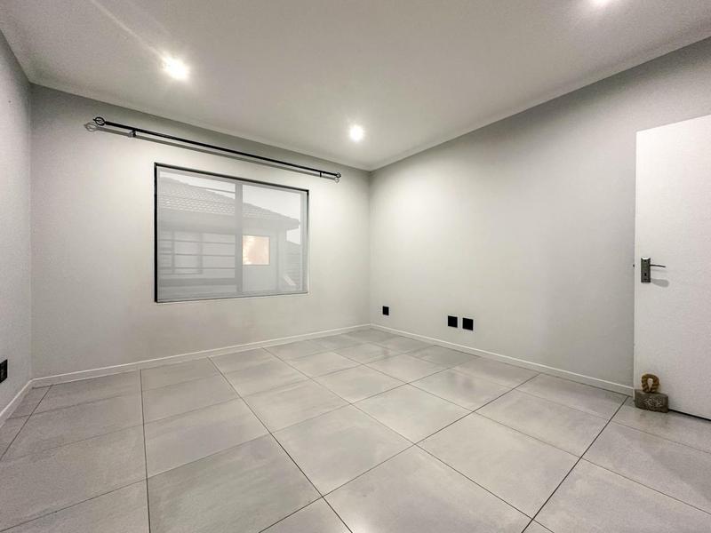 3 Bedroom Property for Sale in Parkhaven Gauteng