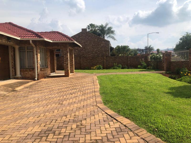 3 Bedroom Property for Sale in The Orchards Gauteng