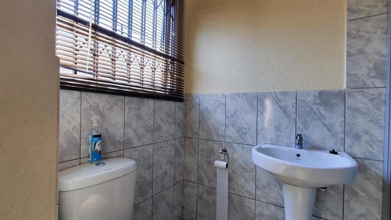 3 Bedroom Property for Sale in Vanderbijlpark CE 4 Gauteng