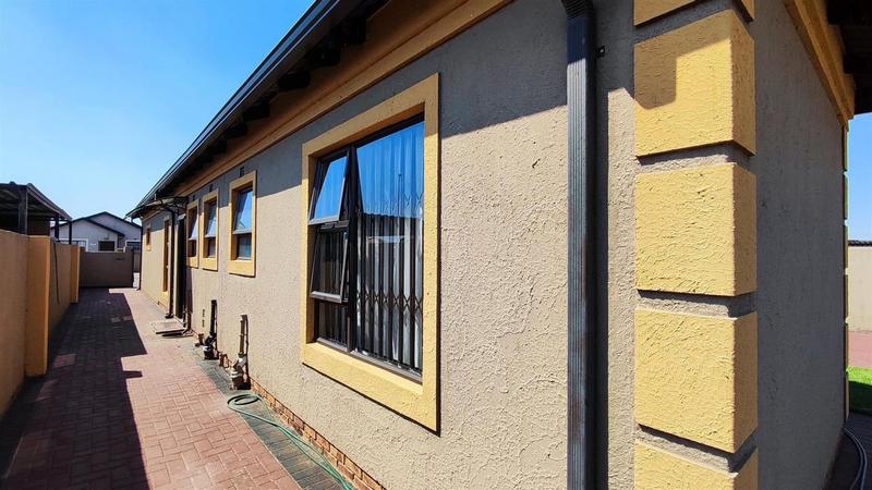 3 Bedroom Property for Sale in Vanderbijlpark CE 4 Gauteng