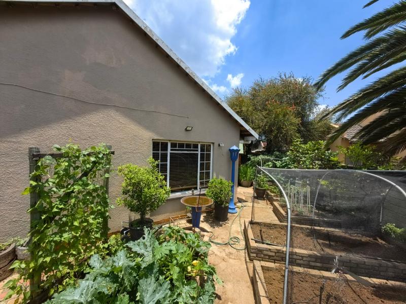 4 Bedroom Property for Sale in Vanderbijlpark SE 6 Gauteng