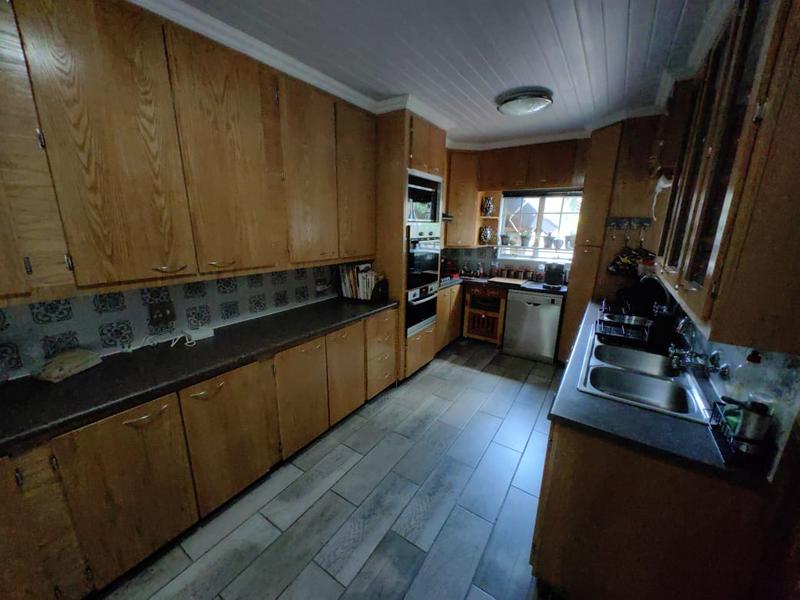 4 Bedroom Property for Sale in Vanderbijlpark SE 6 Gauteng