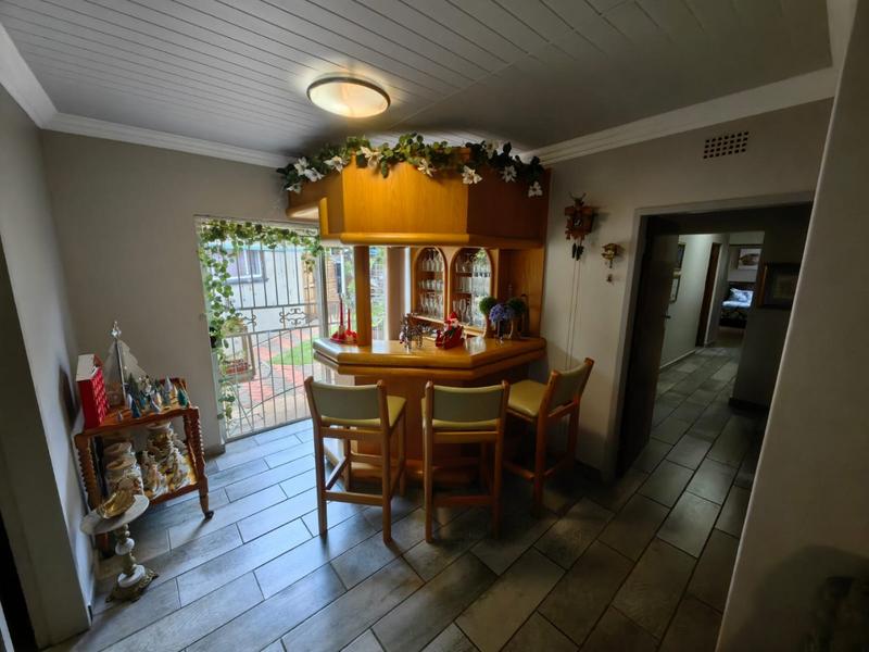 4 Bedroom Property for Sale in Vanderbijlpark SE 6 Gauteng