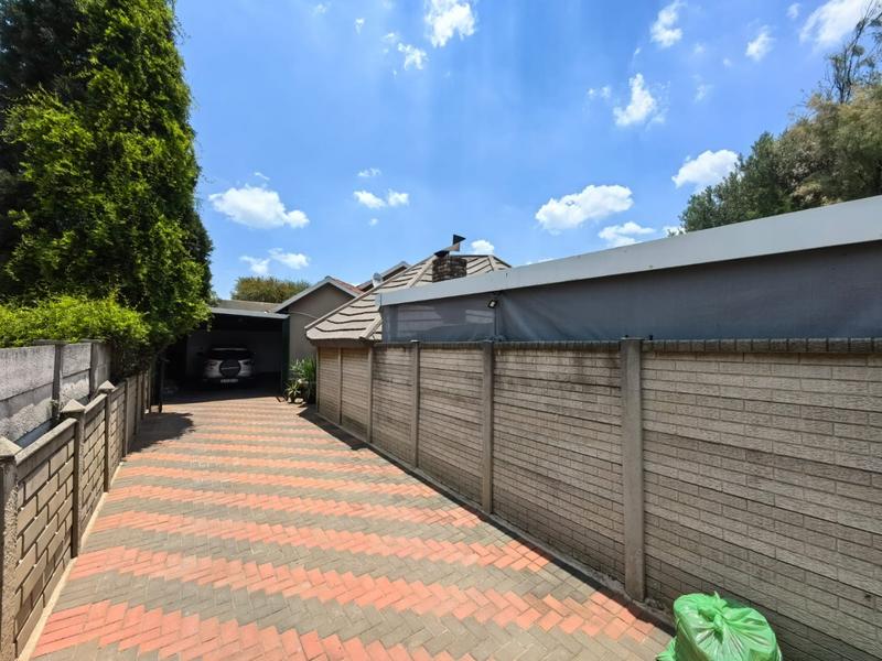 4 Bedroom Property for Sale in Vanderbijlpark SE 6 Gauteng