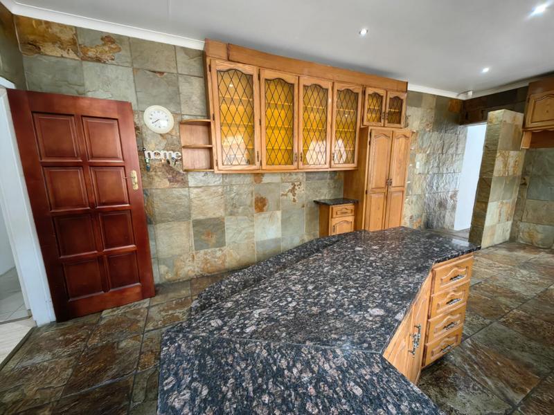 4 Bedroom Property for Sale in Vanderbijlpark SW 5 Gauteng