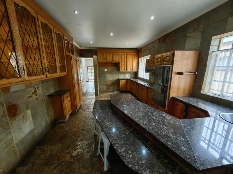 4 Bedroom Property for Sale in Vanderbijlpark SW 5 Gauteng