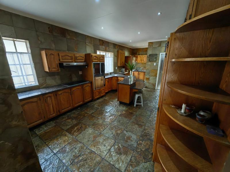 4 Bedroom Property for Sale in Vanderbijlpark SW 5 Gauteng