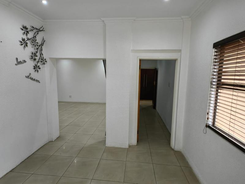 4 Bedroom Property for Sale in Vanderbijlpark SW 5 Gauteng