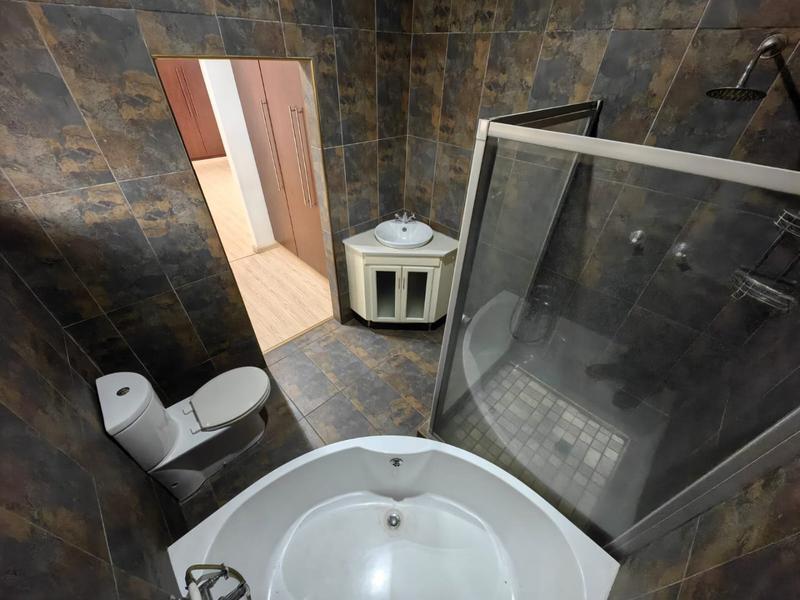 4 Bedroom Property for Sale in Vanderbijlpark SW 5 Gauteng