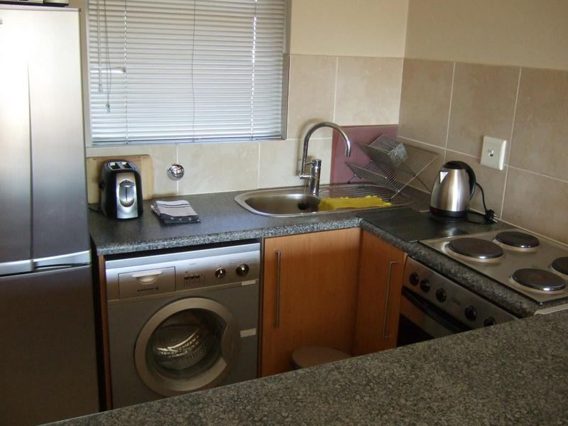 To Let 1 Bedroom Property for Rent in Lonehill Gauteng
