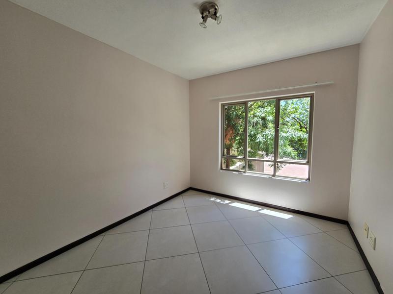 To Let 1 Bedroom Property for Rent in Lonehill Gauteng