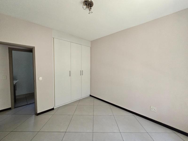 To Let 1 Bedroom Property for Rent in Lonehill Gauteng