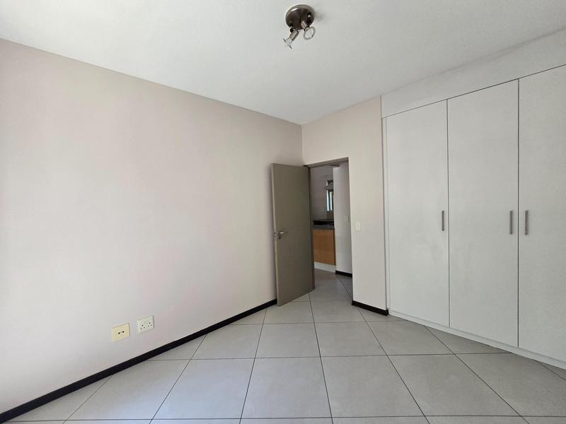 To Let 1 Bedroom Property for Rent in Lonehill Gauteng