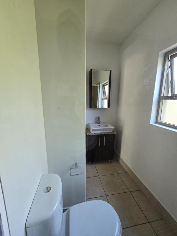 To Let 1 Bedroom Property for Rent in Lonehill Gauteng