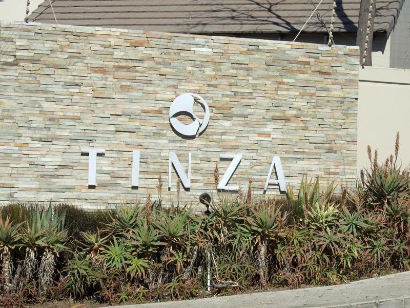 To Let 1 Bedroom Property for Rent in Lonehill Gauteng