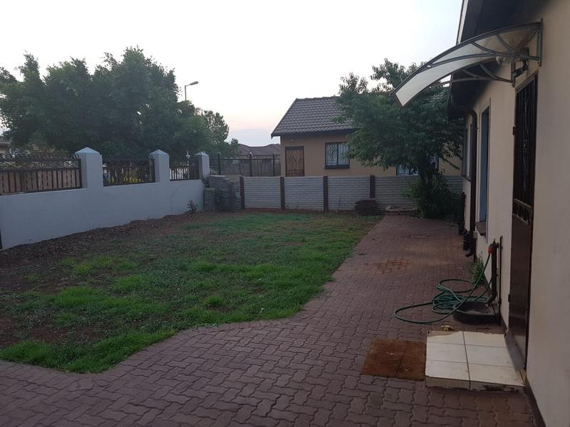 To Let 3 Bedroom Property for Rent in The Orchards Gauteng