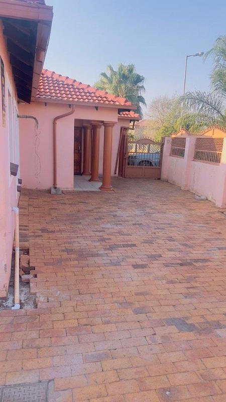 To Let 3 Bedroom Property for Rent in The Orchards Gauteng