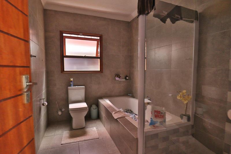 To Let 3 Bedroom Property for Rent in Equestria Gauteng