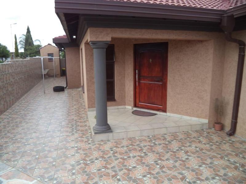 3 Bedroom Property for Sale in Refilwe Gauteng