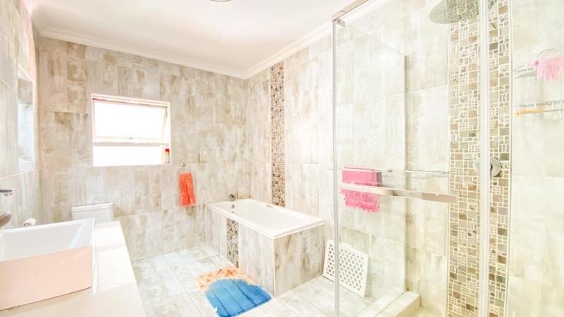 4 Bedroom Property for Sale in Ninapark Gauteng