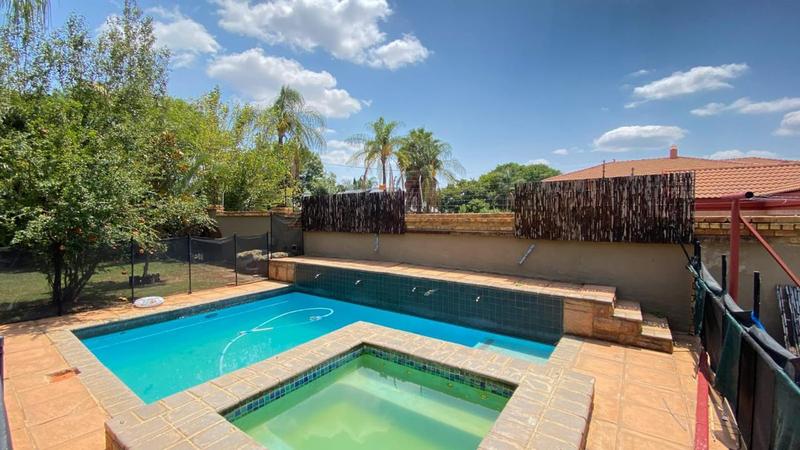 4 Bedroom Property for Sale in Ninapark Gauteng