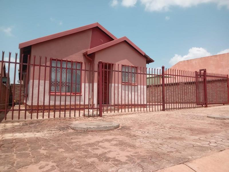 2 Bedroom Property for Sale in Soshanguve VV Gauteng