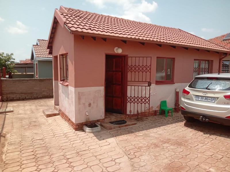 2 Bedroom Property for Sale in Soshanguve VV Gauteng