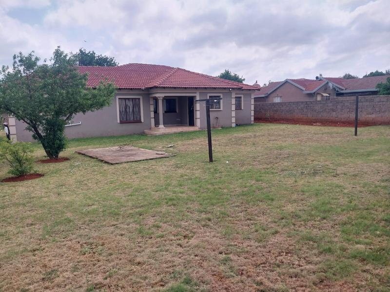 To Let 4 Bedroom Property for Rent in Dawn Park Gauteng