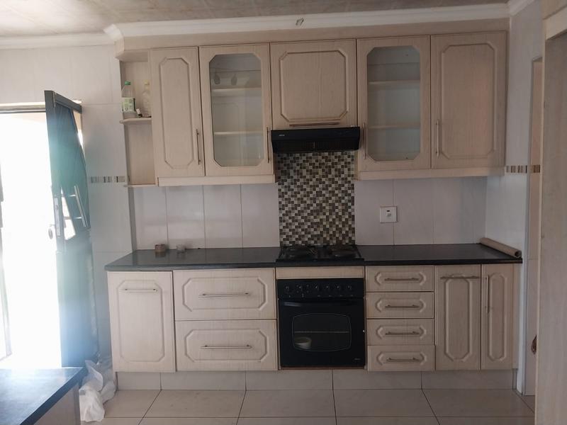 To Let 4 Bedroom Property for Rent in Dawn Park Gauteng