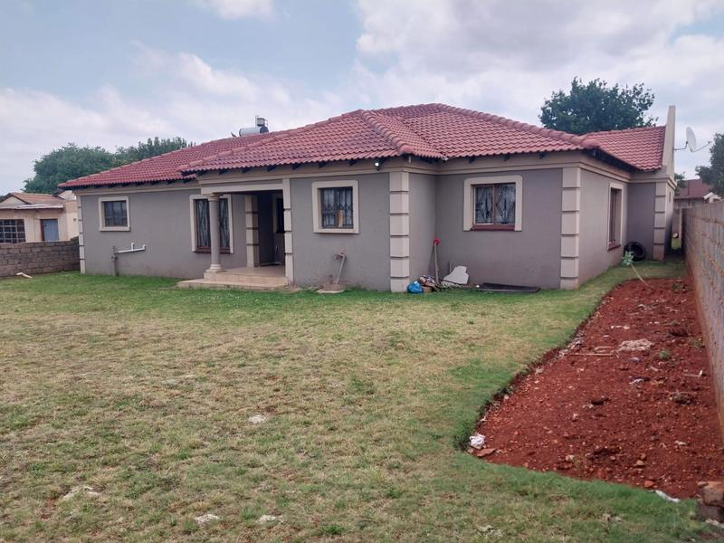 To Let 4 Bedroom Property for Rent in Dawn Park Gauteng