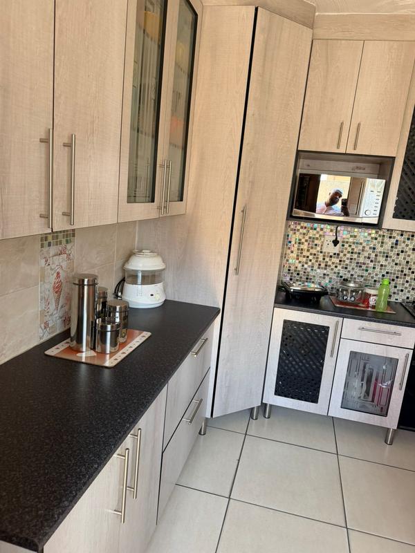 2 Bedroom Property for Sale in Likole Gauteng